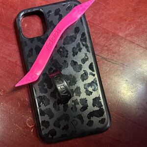 Loopy Case Black Leopard with Pink and Black Loops IPhone 11